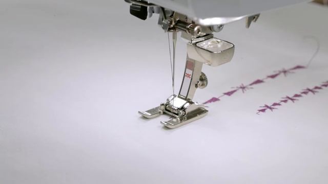 2/10 BERNINA 780: Stiche verändern und speichern смотреть онлайн