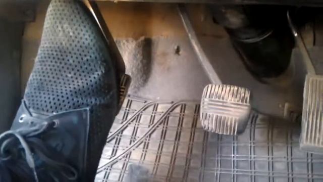 рокот при отпущенной педали сцепления 1 смотреть онлайн