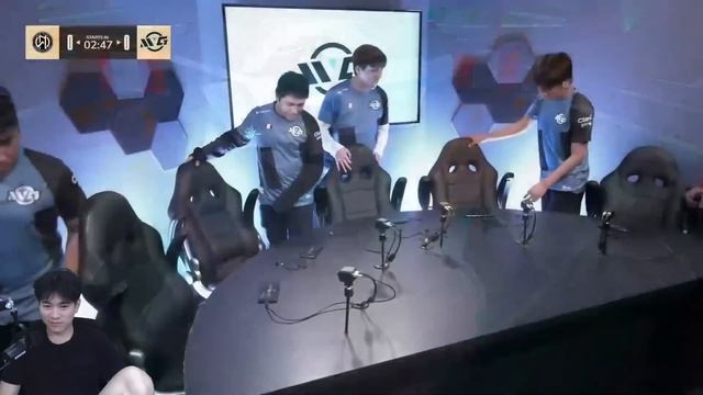React Drawing M4 Bareng KB, Grup RRQ & ONIC Neraka atau Surga?! - M4 World Championship смотреть онлайн