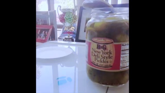 Pickles are a Tasty Treat смотреть онлайн