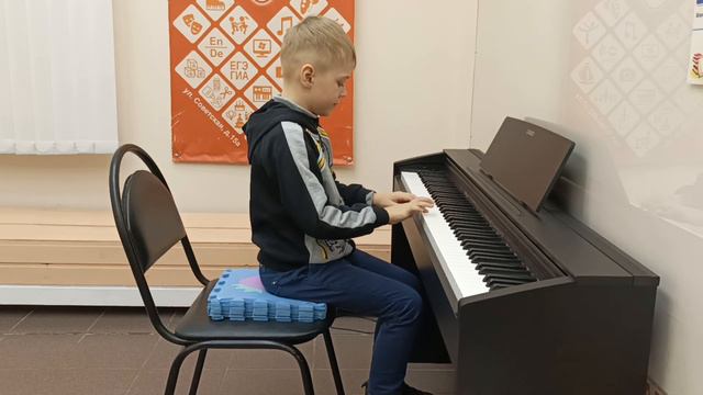 П.Берлин "Марширующие поросята" смотреть онлайн