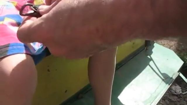 Семья Бровченко. Как сделать ремни безопасности на прицепе к мотоблоку. смотреть онлайн