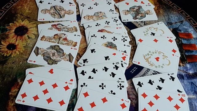 Кого любит Король ♣️? Даму ♥️ или Даму♦️? смотреть онлайн