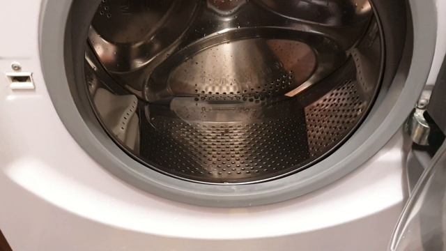 Запах в стиральной машине. Как избавиться от запаха - просто | Unpleasant odor from the washing mac смотреть онлайн