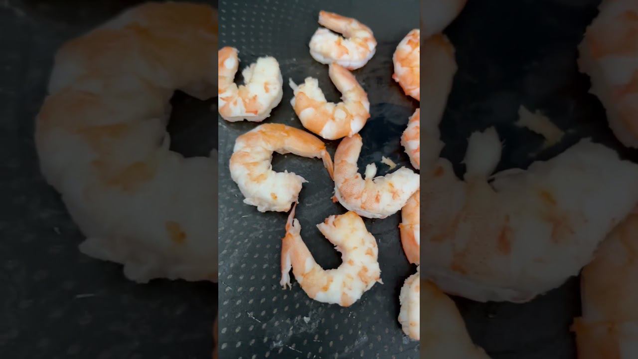 Салат со шпинатом и креветками #рецепты