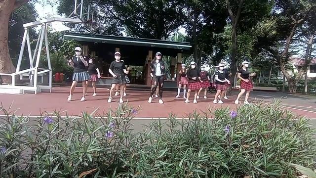 Dance Travolta Line Dance смотреть онлайн