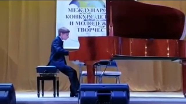 Д.Д. Шостакович "Полька из балета золотой век" смотреть онлайн