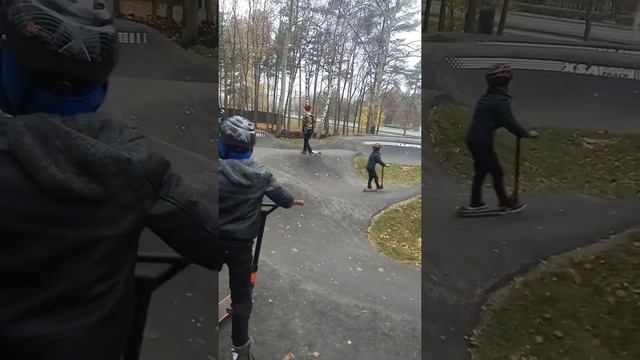 Трюки на самокате и памптрэк-часть1 смотреть онлайн