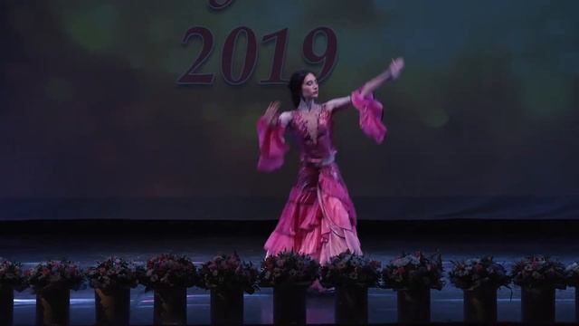 Лицей 9 Выпуск - 2019 Танец Шаманова Арина смотреть онлайн