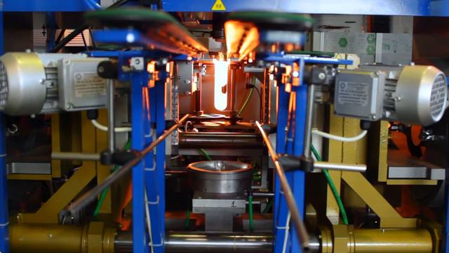 Автомат выдува ПЭТ тары — А-1000-10 _ Automatic blow moulding of PET bottles And A-1000-10 смотреть онлайн