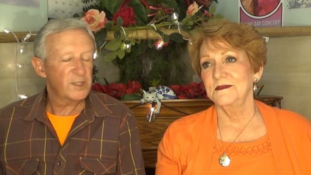 Grandparents React to "Paper Rings" Taylor Swift смотреть онлайн