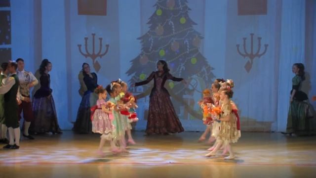 Детский танец. Фрагмент из балета Щелкунчик. П.И. Чайковский. Хореография А. Прядкин. смотреть онлайн