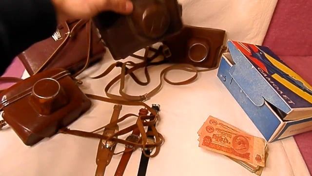 Антиквар дуже вигідно закупився. Фотоапарати годинники бони ссср. смотреть онлайн