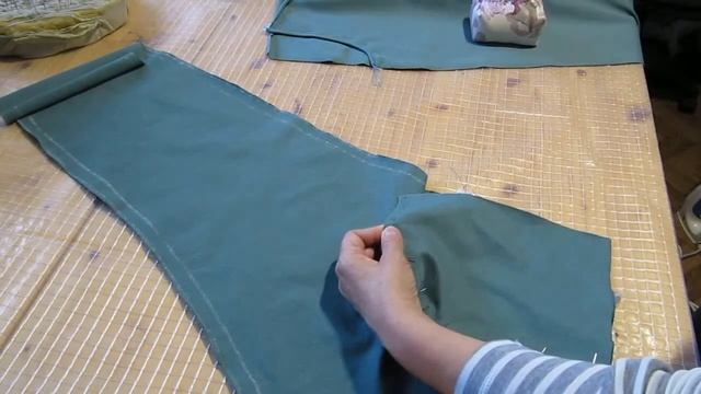 Как сшить карманы в боковых швах спортивных штанов и накладные карманы на трикотаже Подробно смотреть онлайн