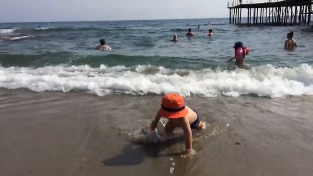 Ох это море :) смотреть онлайн