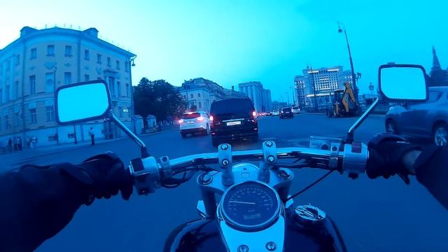 Honda VT750: вечерне-ночная Москва: Кремль, Балчуг и другое смотреть онлайн