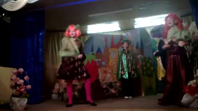 КЛУБНИЧНОЕ КОРОЛЕВСТВО смотреть онлайн