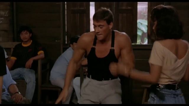 Жан-Клод  Ван Дам танцует . JEAN-CLAUDI VAN DAMME