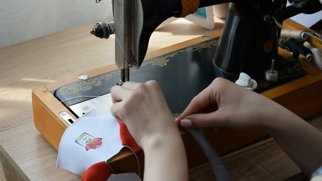 ? МАСТЕР-КЛАСС "КОФТОЧКА ХУДИ С КАПЮШОНОМ ДЛЯ КУКОЛ / ОДЕЖДА ДЛЯ КУКОЛ СВОИМИ РУКАМИ" смотреть онлайн