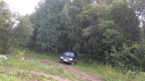 Chevrolet Нива по грязи на летней резине