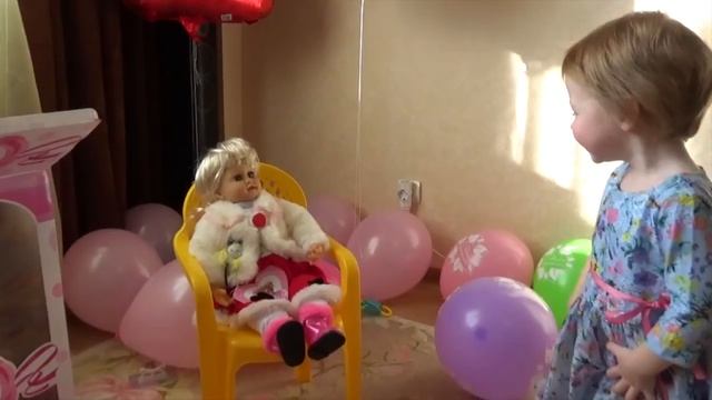 Влог День Рождения Настюши! Распаковка и обзор говорящей куклы Настеньки смотреть онлайн