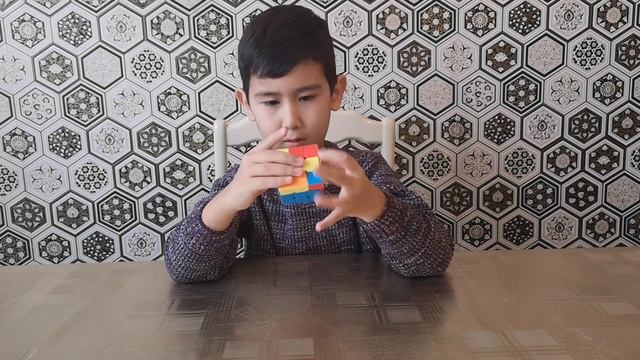 Rubik's Cube 3x3/Кубик Рубика 3х3. Быстрая сборка. смотреть онлайн