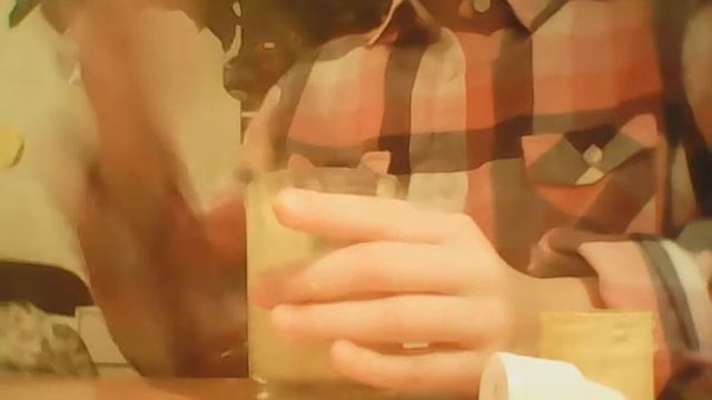 Копия видео "Как сделать лизуна в домашних условиях 🎀😺" смотреть онлайн