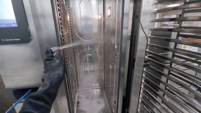 Cleaning Oven & Cookers (Food Service) смотреть онлайн