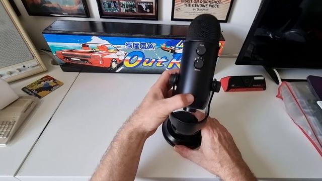 Blue Yeti Blackout Edition USB Microphone Unboxing 2022 смотреть онлайн