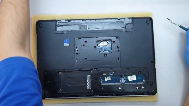 HP ProBook Overview. 470 G2 How to open / Disassembling a laptop смотреть онлайн