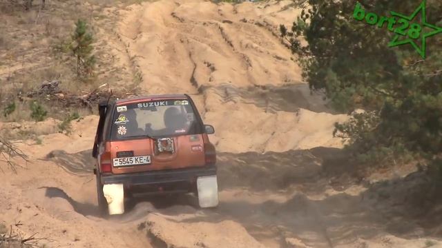 баха ГРОДНО 2016 д2 НИВА vs МАЗ вишня снес сосну, толкаем Зарецкого maz for dakar2017 смотреть онлайн