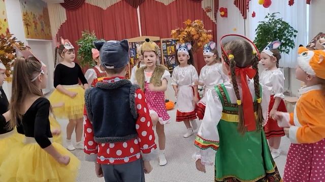 Спектакль Зайчиха-портниха