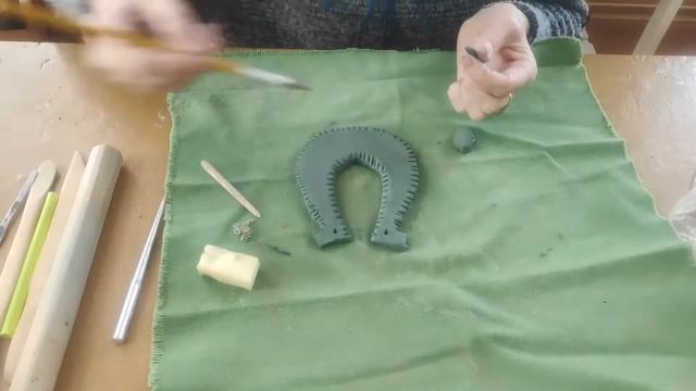 изготовление подковы из глины смотреть онлайн