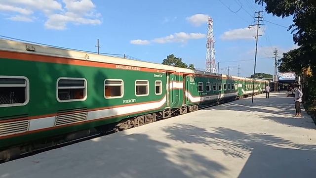 2935-718 dn Sylhet-Dhaka Joyentika express leaving shaistagonj rail way station смотреть онлайн