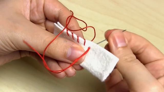 How to Sew: Whip Stitch | Hand Sewing Tutorial along a Seam or Raw Edge | Beginner's Quick Lesson смотреть онлайн