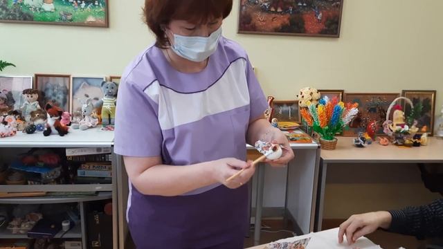 «Обучение декорированию пасхальных яиц в технике декупаж» смотреть онлайн