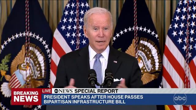 Biden speaks after passing of bipartisan infrastructure bill смотреть онлайн