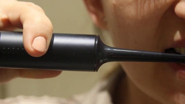 Демонстрация импульса при избыточном давлении зубная щетка Xiaomi Mi Electric Toothbrush T700 смотреть онлайн