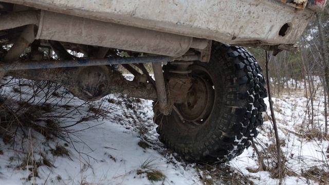 Купили ниву на 33 колесах, проблемы с первых же метров