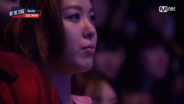 BLACKPINK LISA vs TWICE MOMO смотреть онлайн