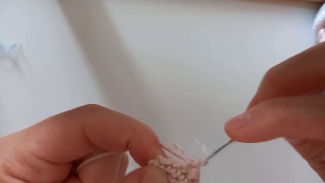 Снегурочка крючком. Легко и доступно. Часть 1. смотреть онлайн