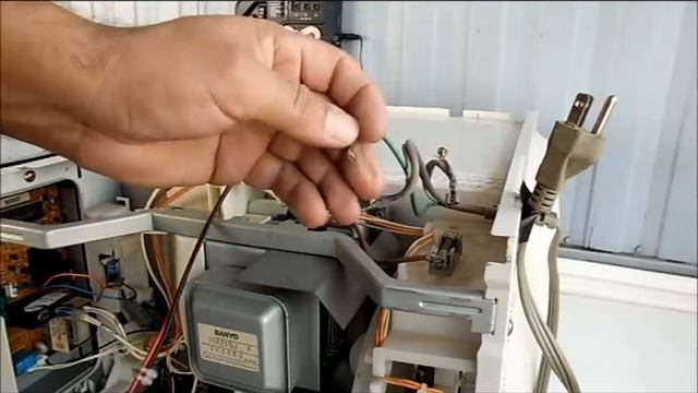 REPARACION DE HORNO DE MICROONDAS NO ENCIENDE--MICROWAVE NOT START смотреть онлайн