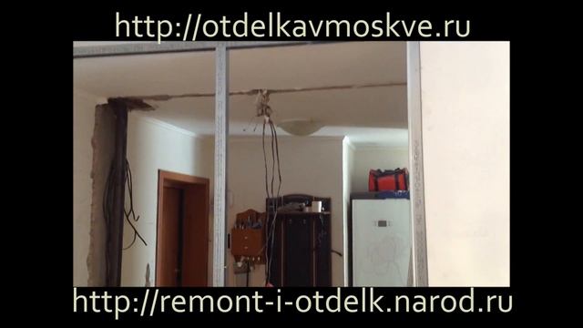 Деревянный пол и перегородка со встроенной дверью. Wooden floor and partition with built-in door смотреть онлайн