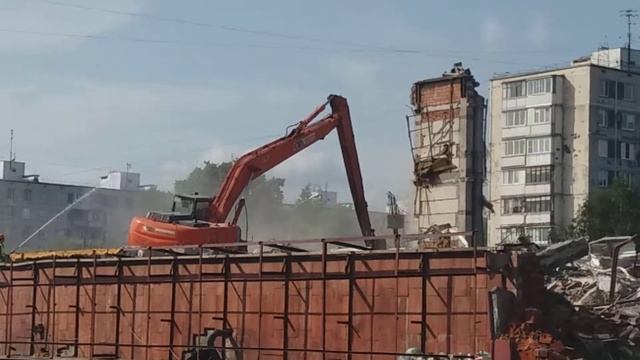 Снос кинотеатра Аврора.Завершение 18.07.2019. смотреть онлайн