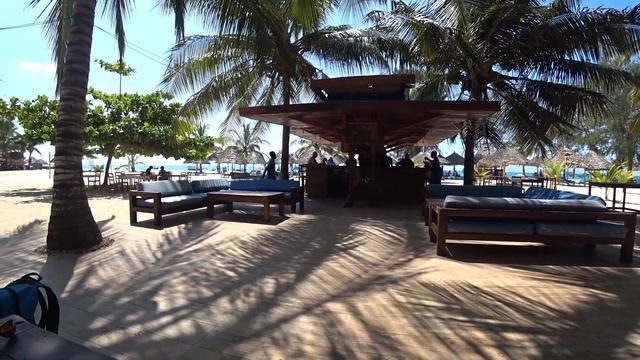 ОТЕЛИ 5* НА ЗАНЗИБАРЕ - стоит ли переплачивать? ТОП на Нунгви и Кендве. Нашли Заброшенный отель смотреть онлайн