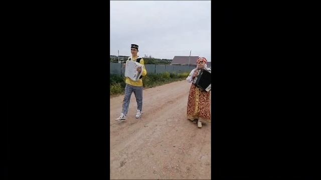В селе Агерзе провели праздник добрых соседей и сбора подарков на Сабантуй смотреть онлайн