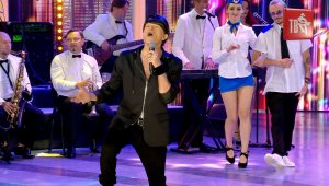 Виктор КОРОЛЕВ - НА КРЫЛЬЯХ СЧАСТЬЯ