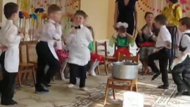 Танец поварят 2 марта 2017 гр. "Бджілка" смотреть онлайн