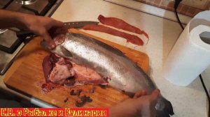 КАК ВЫБРАТЬ ФОРЕЛЬ С ИКРОЙ 100% КАК КУПИТЬ КРАСНУЮ РЫБУ С ИКРОЙ.  Стоит ли покупать форель с икрой.