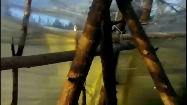 Зимний поход в лес с ночевкой. строительство шалаша. смотреть онлайн